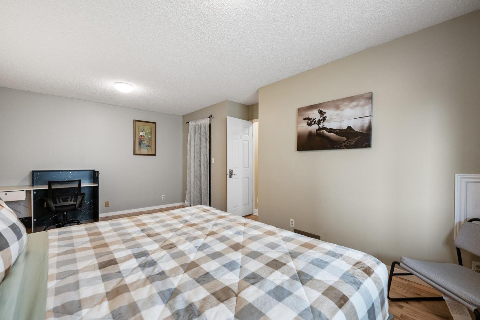 Mt Pleasant Fangzi * Calgary