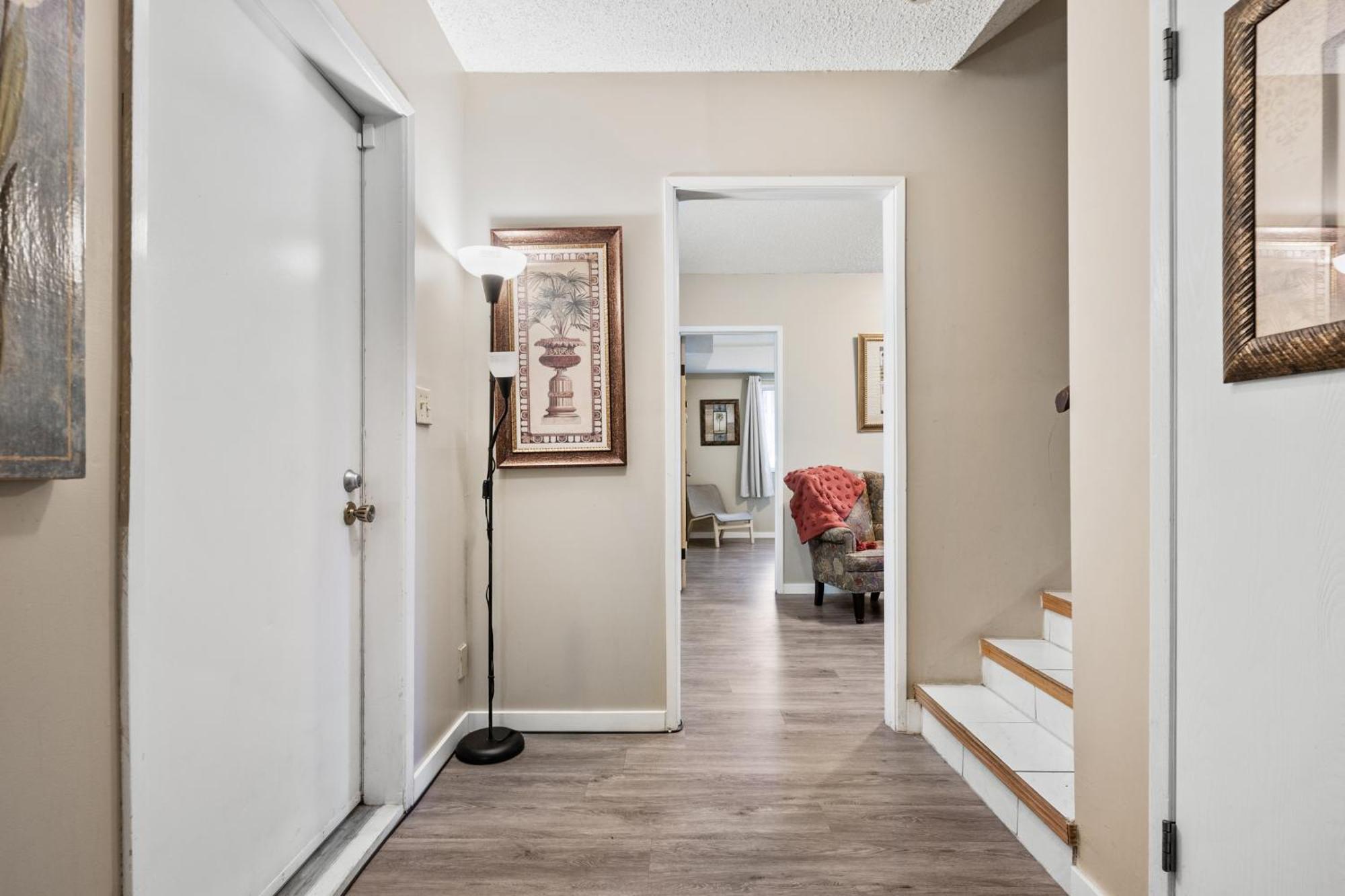Homestay Mt Pleasant Fangzi Calgary