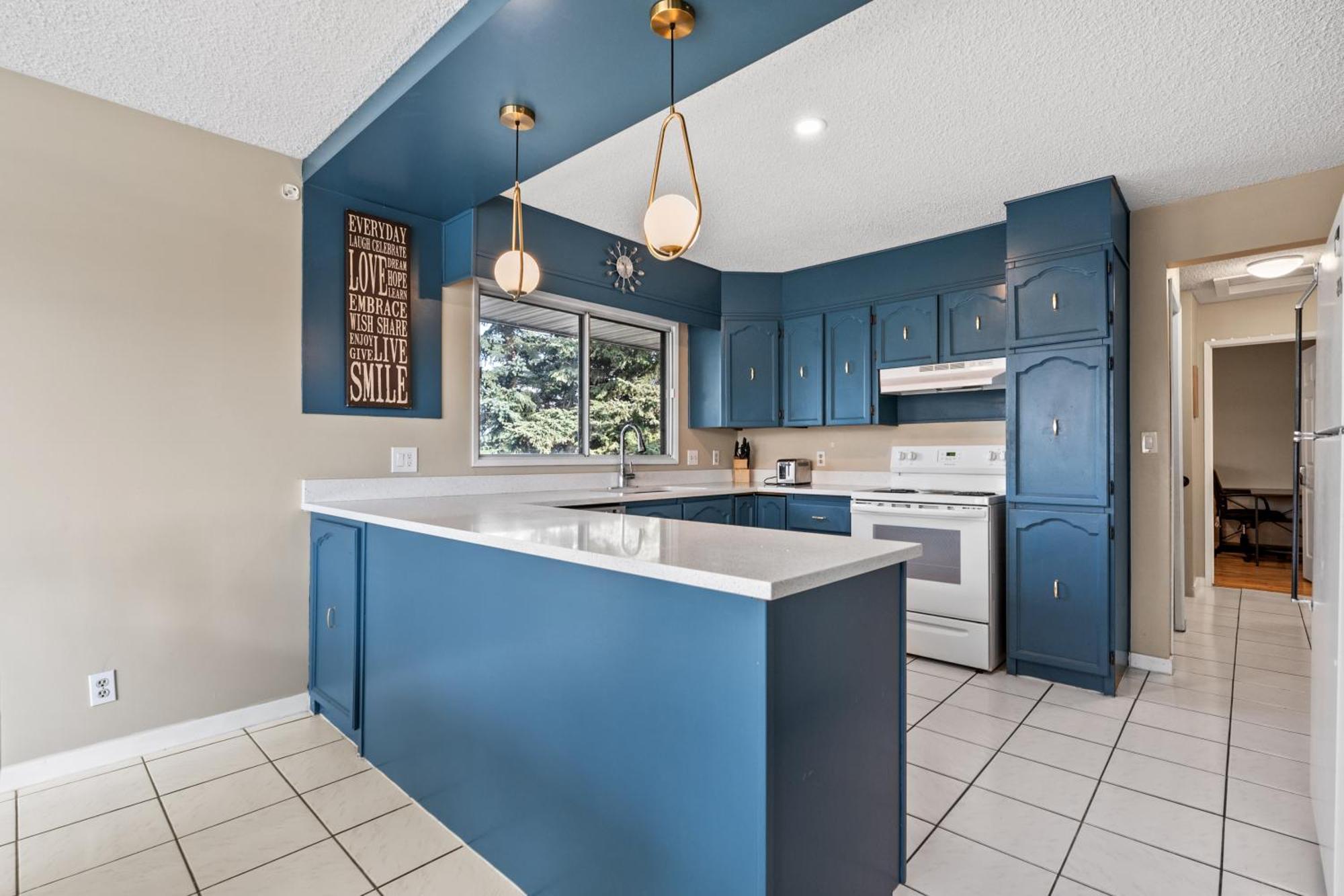 Homestay Mt Pleasant Fangzi Calgary